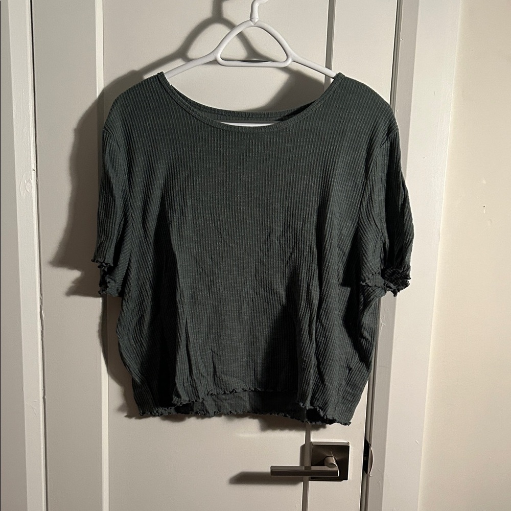American Eagle Outfitters Dark Green Short Sleeve Tee